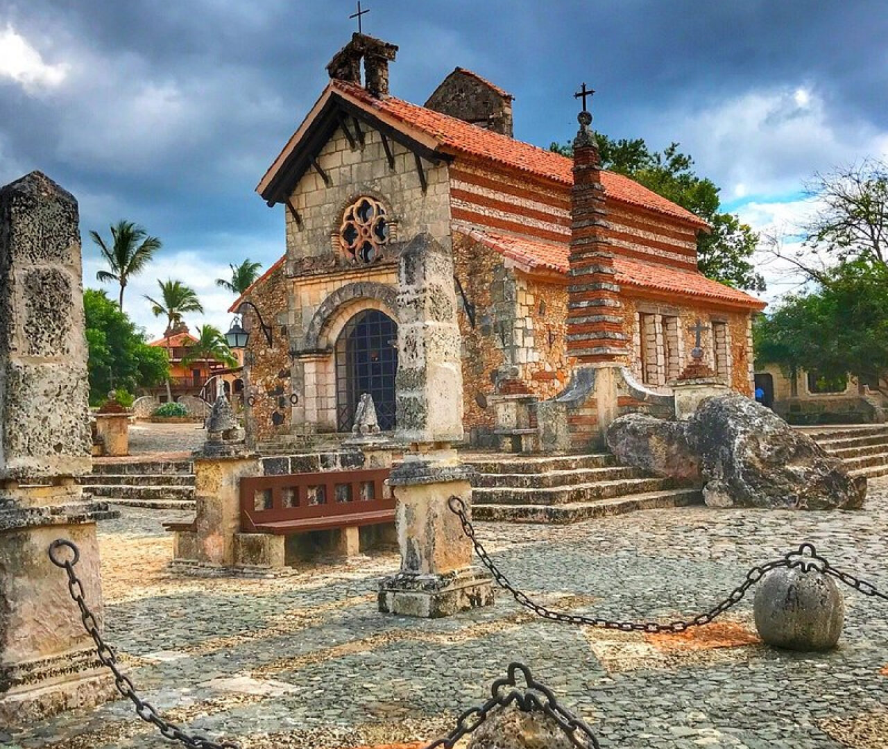 Romana: Cave of Wonders and Country House from Santo Domingo.