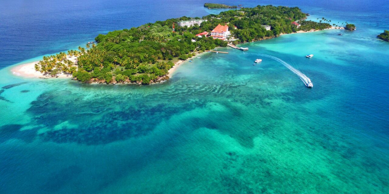 Excursion Los Haitises + Cayo Levantado (Bacardí Island) from Santo Domingo